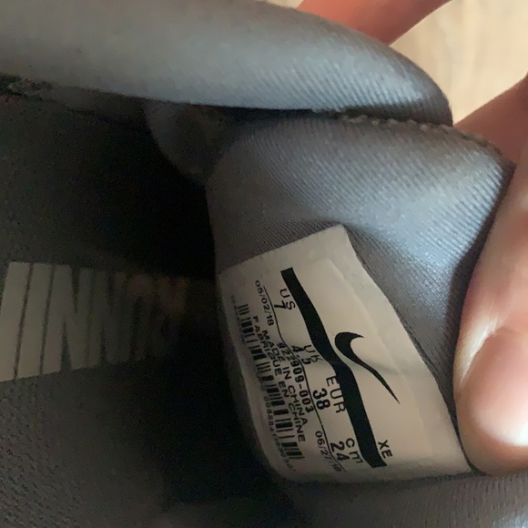 EUC Nike Gray Zoom Vomero 13 - Picture 9 of 14